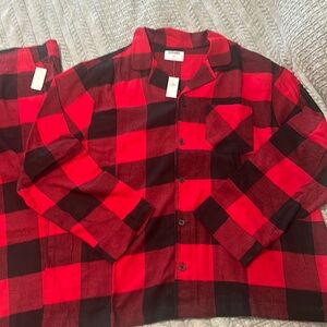 Old navy men’s matching flannel pajama set buffalo plaid (red/blk) size XXL